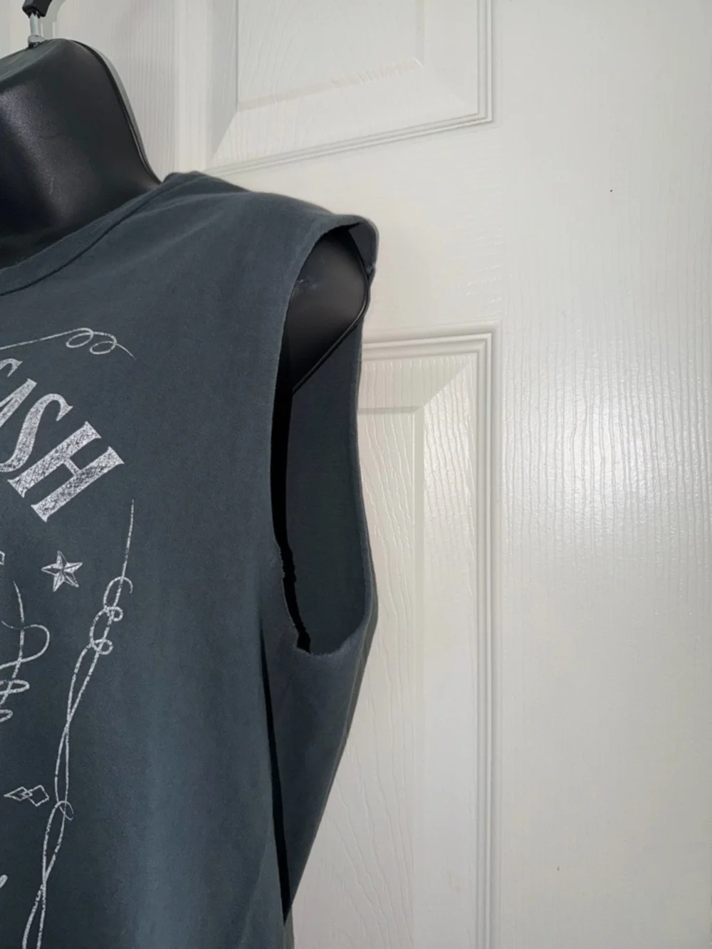 Daydreamer Johnny Cash Ring Of Fire Black Muscle Tank - Picture 6 of 7